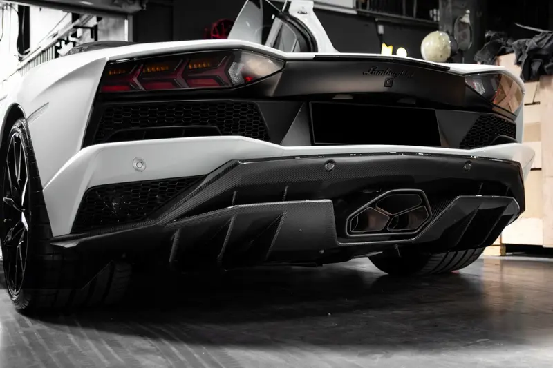 2017-2021 Lamborghini Aventador Autoclave Carbon Fiber Rear Diffuser Carbonado Oem Fits: Lp740 Coupe | Roadster 1