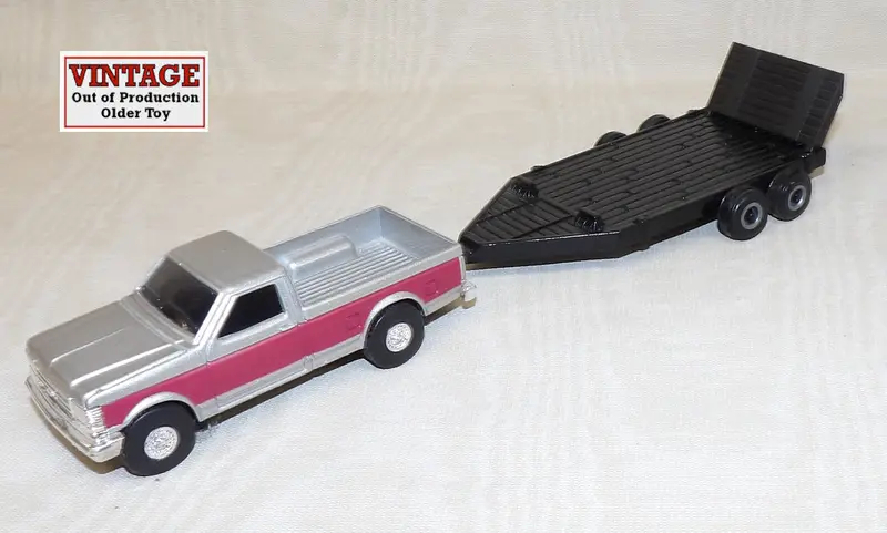 #328Ep 1/64 Silver & Red Ford F-250 Pickup With Black Flatbed Trailer - No Package, As Is 1