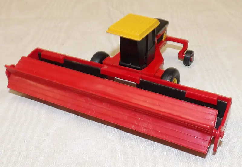 #366Jle 1/64 Versatile 4700 Swather - No Package, As Is 1