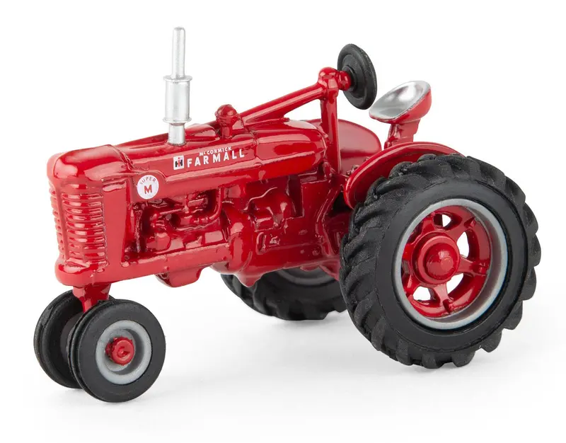 #44445 1/64 Farmall Super M Narrow Front Tractor 1