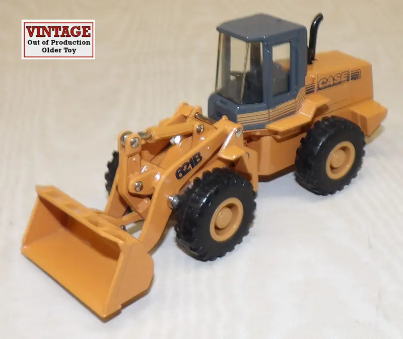 #4547 1/50 Case 621B Wheel Loader 1