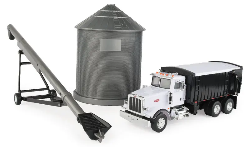 #46501 1/32 Peterbilt Grain Truck With Auger & Grain Bin 1
