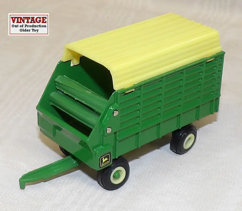 #567Fo 1/64 John Deere Forage Wagon - No Package, As Is 1