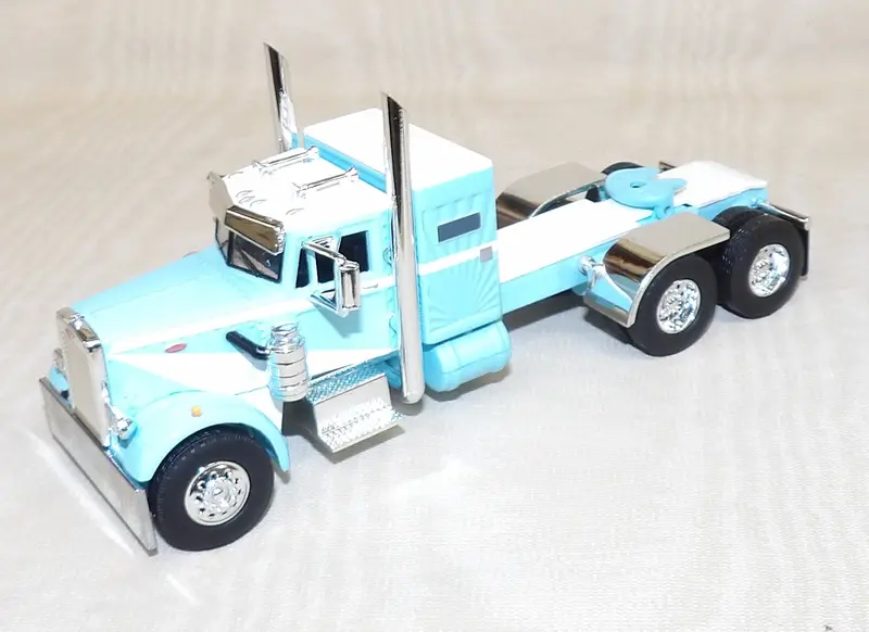 #618161 1/64 Blue & White Peterbilt Model 351 With 36" Sleeper - No Box 1