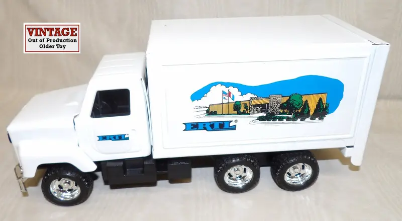 #6738Eo 1/25 Ertl International S-Series Delivery Truck - No Box 1