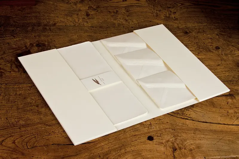Amalfi Writing Sheets And Envelopes- Folder Of 20- 8.5 By 12 Inches 1