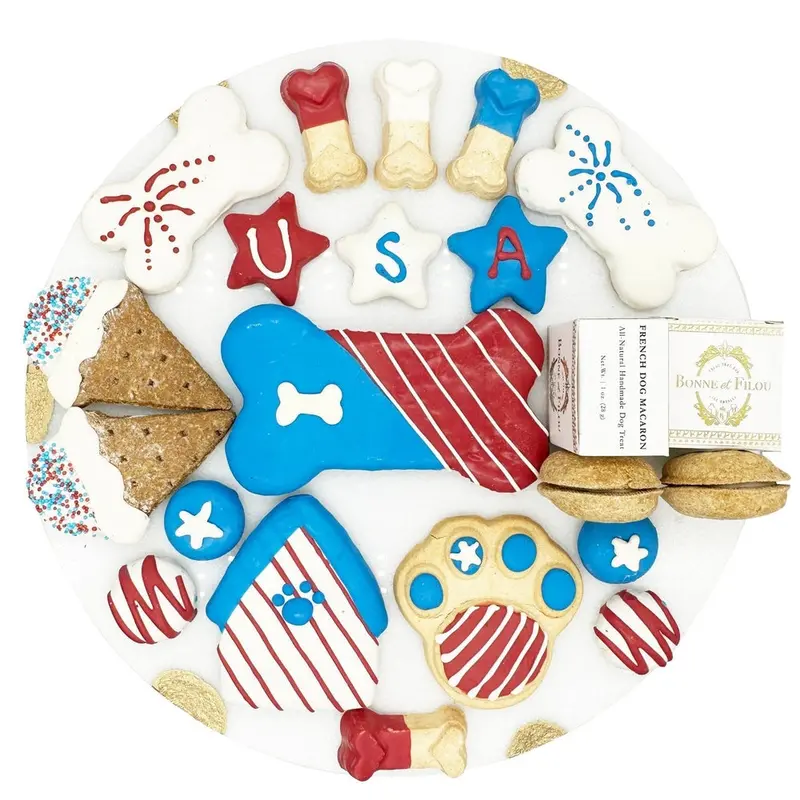 Bonne Et Filou Usa Themed Dog Treats Gift Box 1