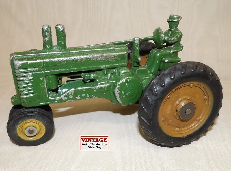 #Ertla-1 1/20 John Deere Model A With Man - No Box, As Is 1