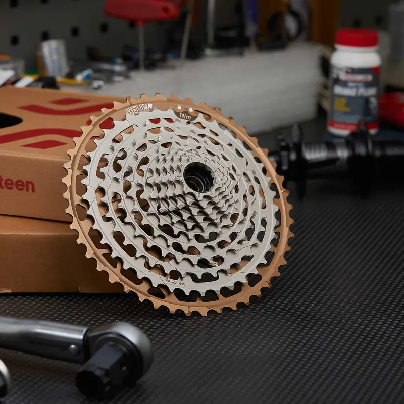 E*Thirteen Helix Race 11-Speed 9-46T Cassette 1