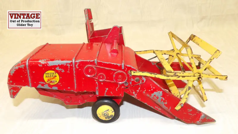 #Mhlinc 1/16 Massey Harris Clipper Combine, Pull-Type - Used, No Box, As Is 1