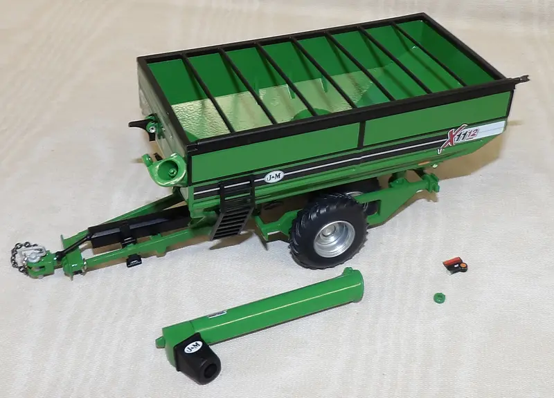 #Sy162 1/64 Green J&M X1112 X-Tended Reach Grain Cart With Tandem Walking Duals - Broken Auger, As Is 1