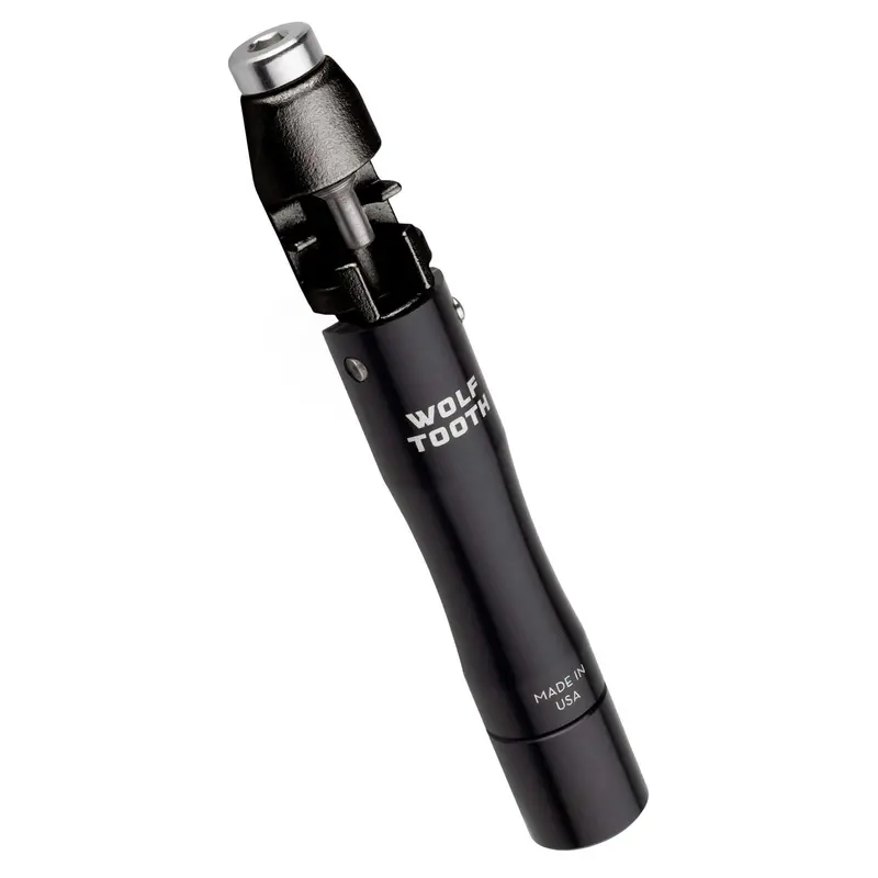 Wolf Tooth Encase System Chain + Tire Plug Multi-Tool 1